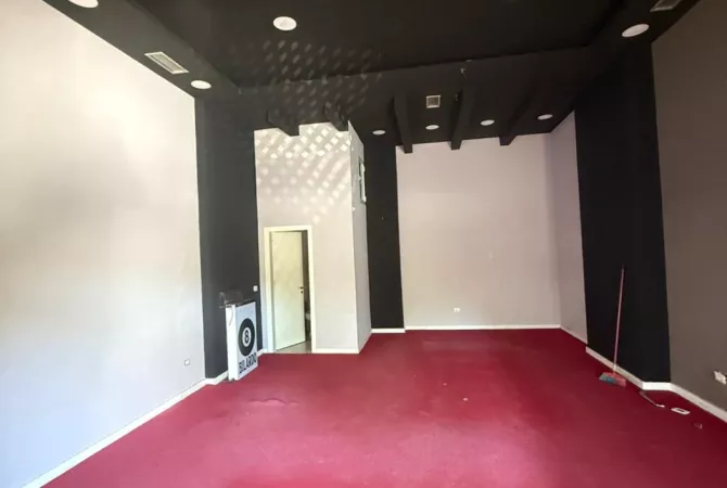Business Property for Rent 1+1 in Tirana - 650 Euro