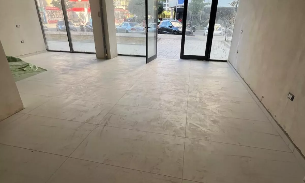 Ambjent me qera,Ish parku❌