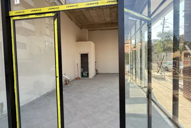 Business Property for Rent 1+1 in Tirana - 1,000 Euro
