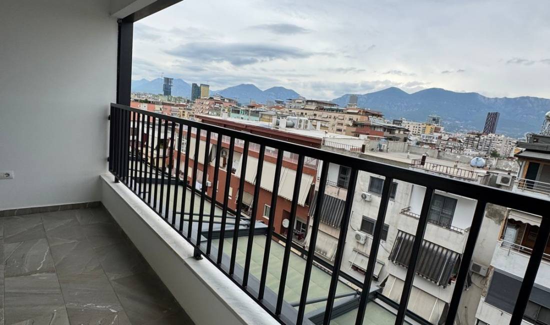 Qera, Ambient Biznesi, Rruga e Kosovareve.