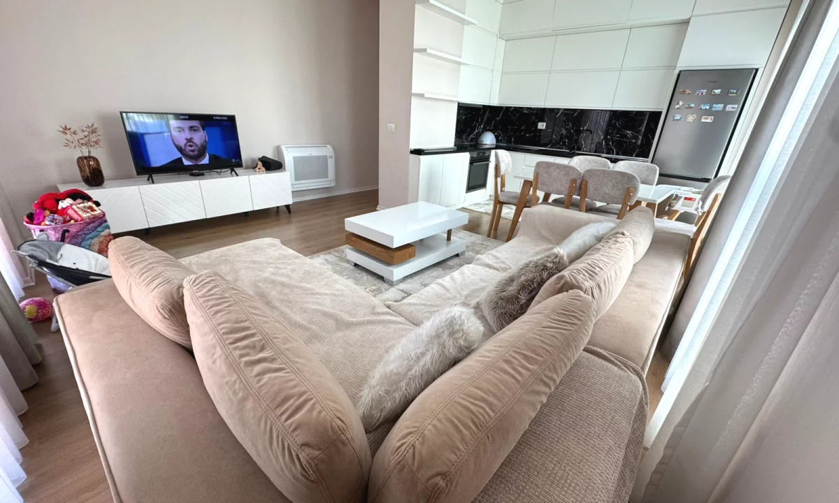 Shtepi ne shitje Apartament ne Tirane, 1+1, Mobilimi E mobiluar, Pagesa 15,000,000  Leke.