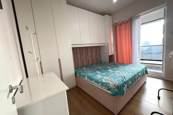 Shtepi ne shitje Apartament ne Tirane, 1+1, Mobilimi E mobiluar, Pagesa 15,000,000  Leke.