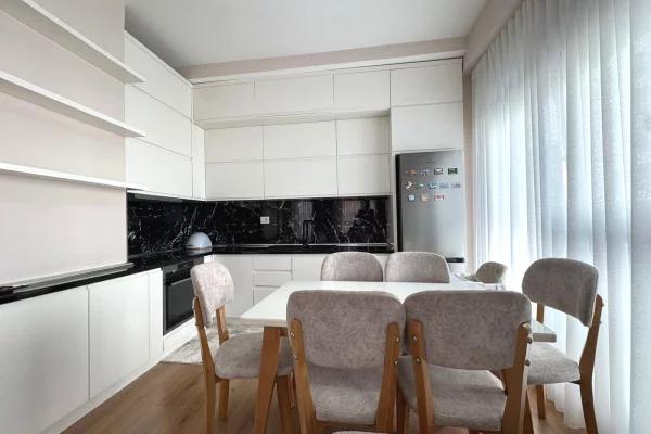 Shtepi ne shitje Apartament ne Tirane, 1+1, Mobilimi E mobiluar, Pagesa 15,000,000  Leke.