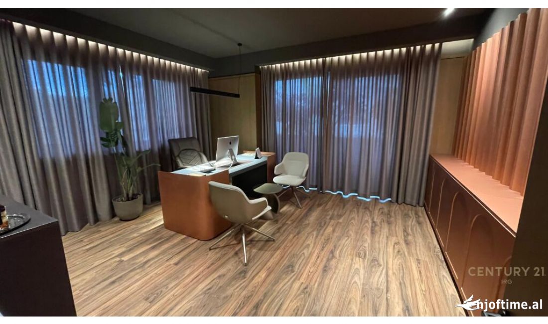 SUPER ZYRE PER SHITJE TEK LION PARK !