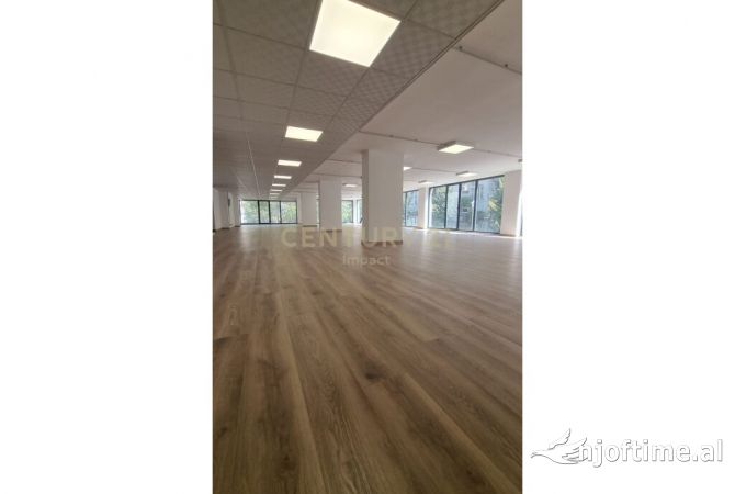 Business Property in Sale 1+1 in Tirana - 715,000 Euro