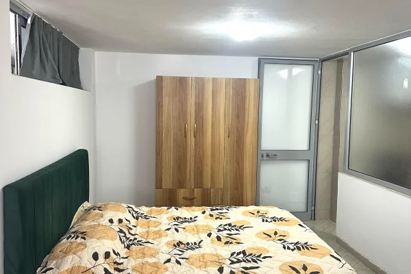 Shtepi me qera Apartament ne Tirane, Garsoniere, Mobilimi E mobiluar, Pagesa 25,000  Leke.