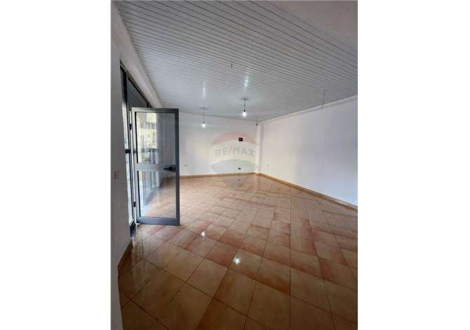 Business Property in Sale 1+1 in Tirana - 65,000 Euro