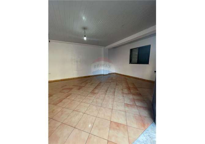 Business Property in Sale 1+1 in Tirana - 65,000 Euro