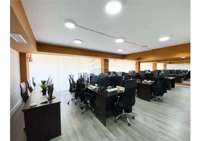 Ambient biznesi me qera 3+1 ne Tirane - 3,000 Euro
