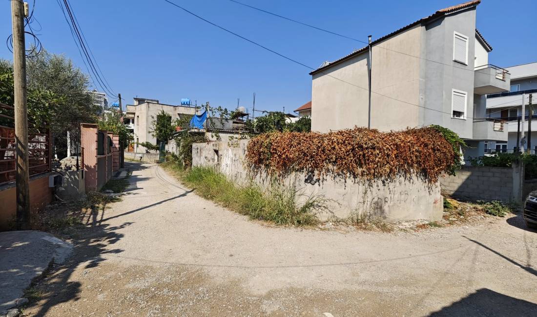 SHITET TOKE 168.4M2 RRUGA GRAMOZ PASHKO!