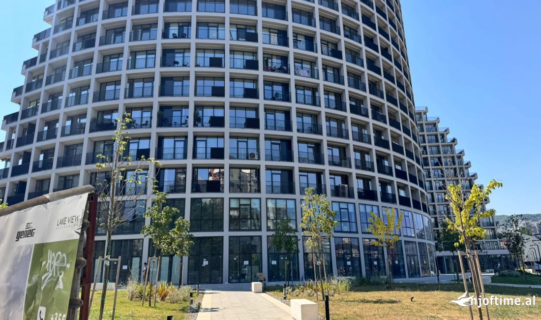 QIRA AMBIENT ME VERANDE LAKE VIEW!