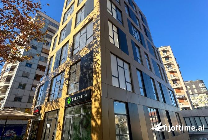 Ambiente Commerciale in Affitto 1+1 a Tirana - 3,000 Euro