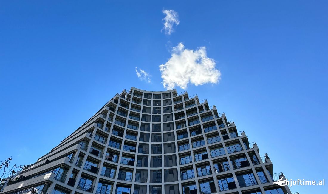 QIRA AMBIENT BIZNESI LAKE VIEW!