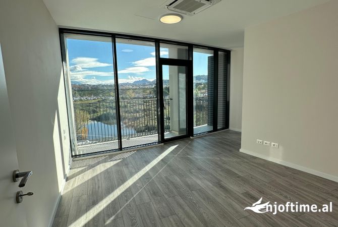 QIRA AMBIENT BIZNESI LAKE VIEW!