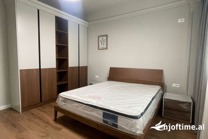 Shtepi me qera Apartament ne Tirane, 2+1, Mobilimi E mobiluar, Pagesa 500  Euro.