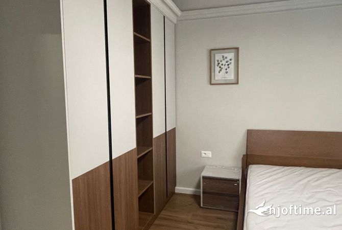 Shtepi me qera Apartament ne Tirane, 2+1, Mobilimi E mobiluar, Pagesa 500  Euro.