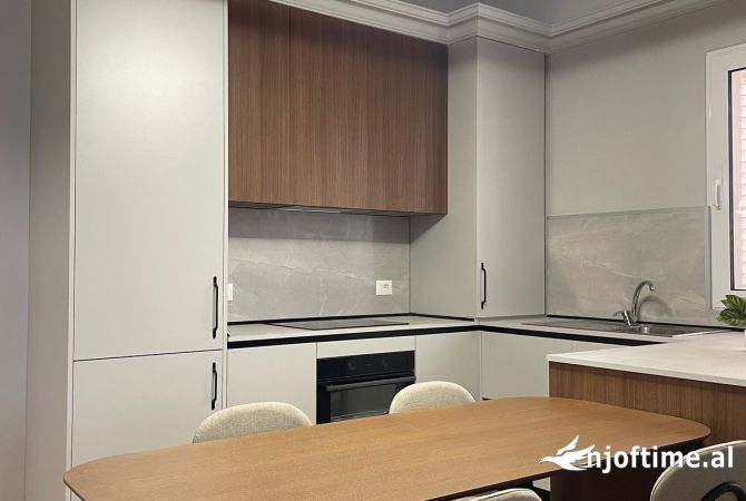 Shtepi me qera Apartament ne Tirane, 2+1, Mobilimi E mobiluar, Pagesa 500  Euro.