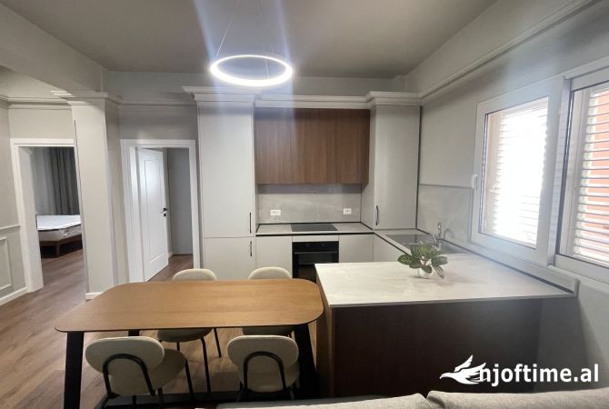 Shtepi me qera Apartament ne Tirane, 2+1, Mobilimi E mobiluar, Pagesa 500  Euro.