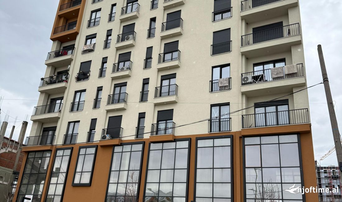 Shtepi ne shitje Apartament ne Tirane, 2+1, Mobilimi Bosh, pa mobiluar, Pagesa 138,000  Euro.