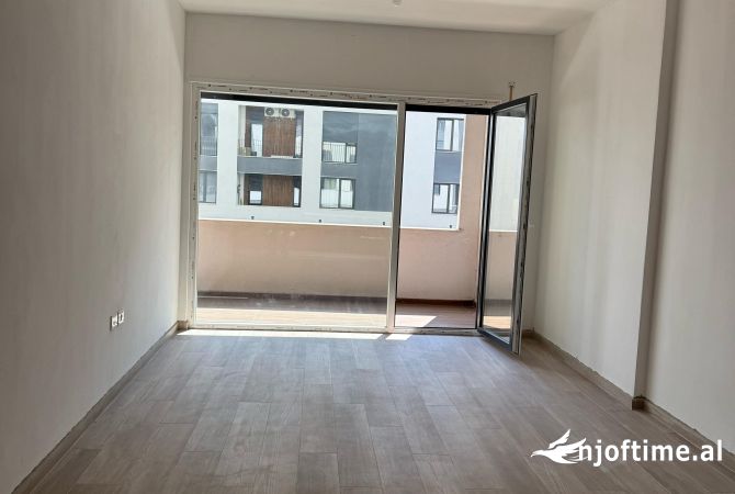 Shtepi me qera Apartament ne Tirane, 1+1, Mobilimi Bosh, pa mobiluar, Pagesa 400  Euro.