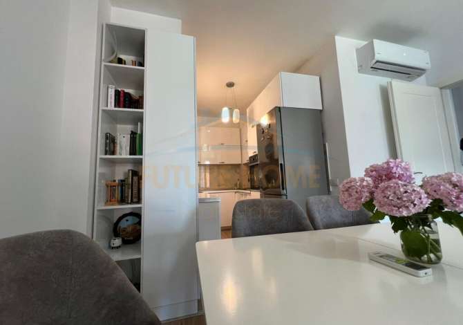 Shitet Qender Estetike, Astir, Unaza e Re