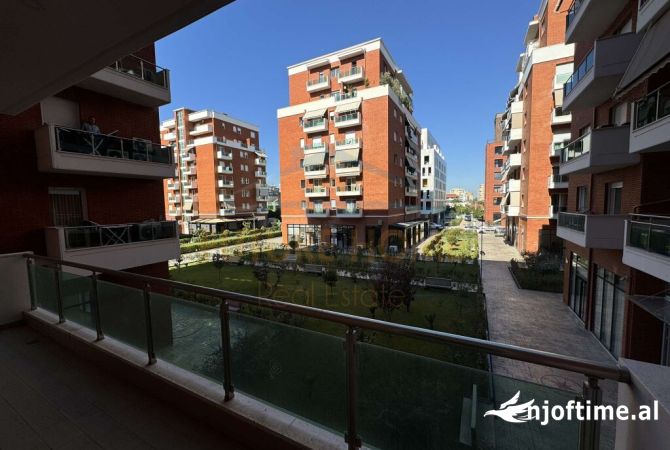 Ambiente Commerciale in Affitto 3+1 a Tirana - 550 Euro