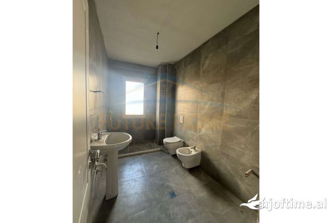 !! Mundesi zgjedhje ne kate!! Apartament 2+1+2 me qera per Zyra, Sima Com, Astir