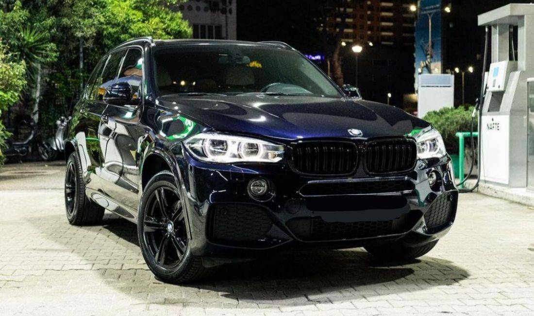 Jepet me qera makina BMW X5 duke filluar nga 130 euro dita