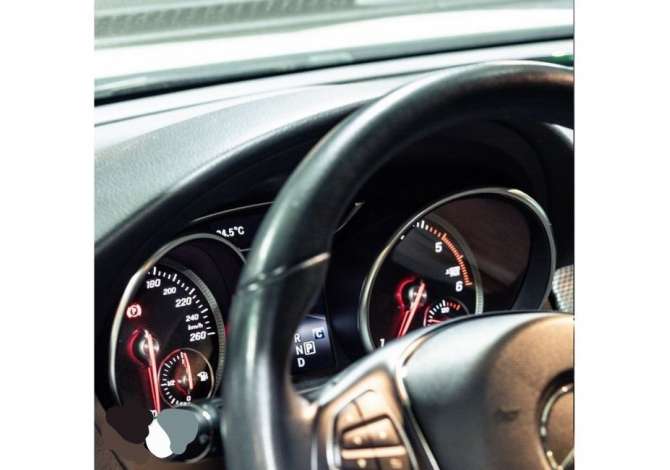 Jepet me qera makina Mercedes Benz GLA duke filluar nga 80 euro dita