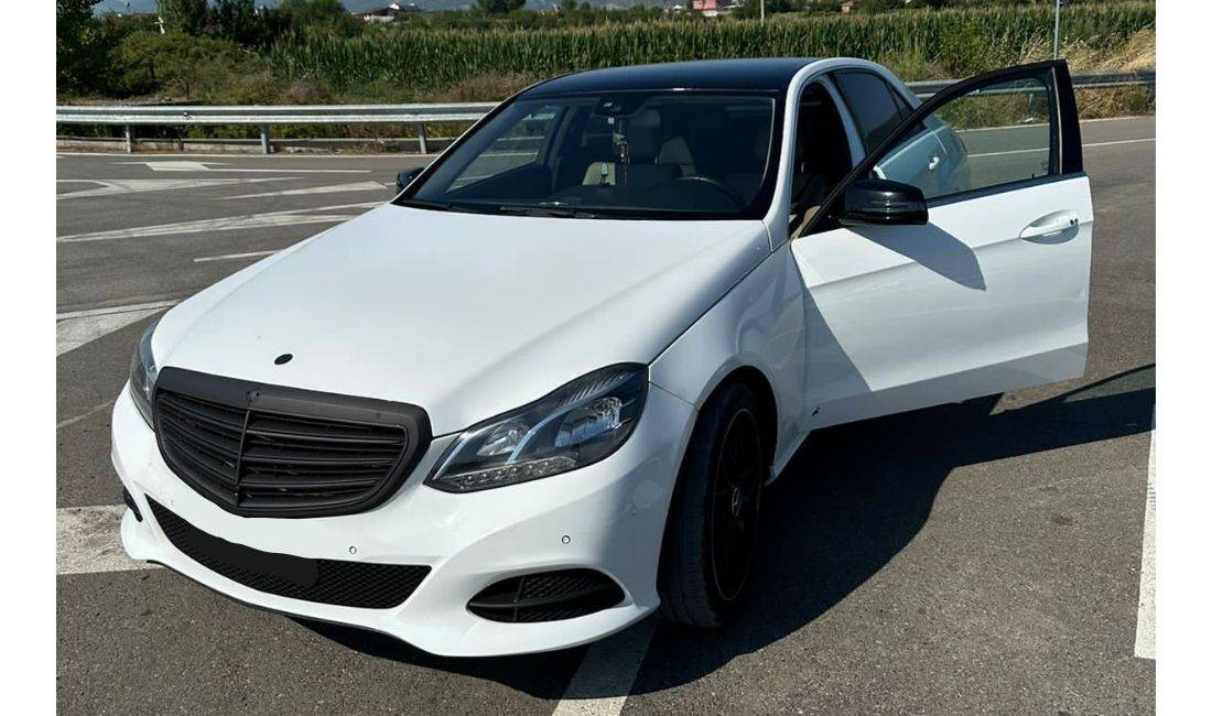 Jepet me qera makina Mercedes Benz E class duke filluar nga 70 euro dita