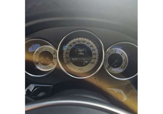 Auto in Vendita a Tirana, Mercedes-Benz, 2015 Diesel,Kambio Automatik Pagamento 19,000  Euro.