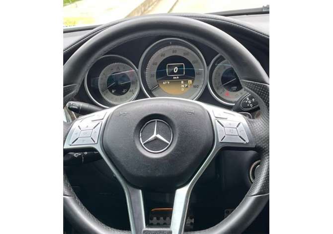 Auto in Vendita a Tirana, Mercedes-Benz, 2012 Benzine,Kambio Automatik Pagamento 17,777  Euro.