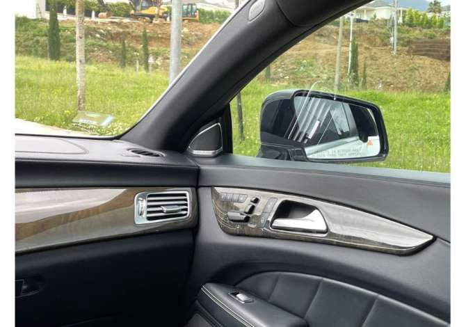 Auto in Vendita a Tirana, Mercedes-Benz, 2012 Benzine,Kambio Automatik Pagamento 17,777  Euro.