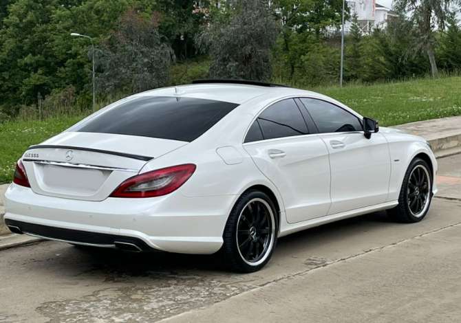 Auto in Vendita a Tirana, Mercedes-Benz, 2012 Benzine,Kambio Automatik Pagamento 17,777  Euro.