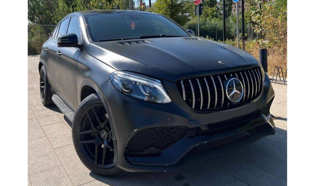 Jepet me qera Benz GLE look AMG duke filluar nga 240 euro ne dite