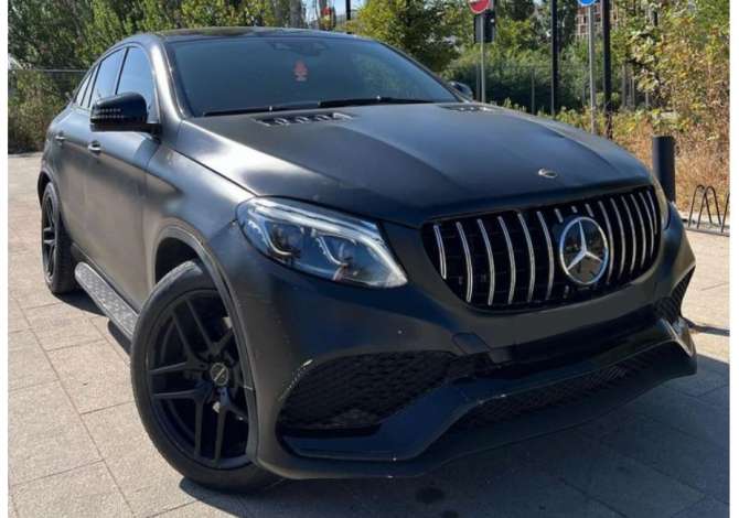 Jepet me qera Benz GLE look AMG duke filluar nga 240 euro ne dite