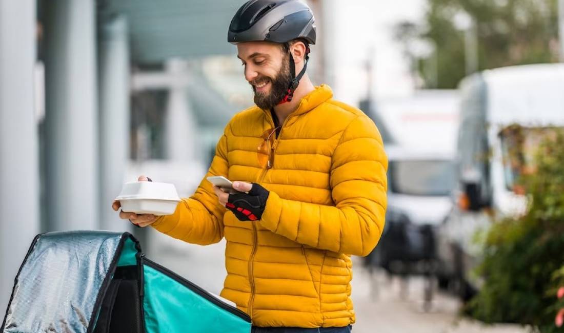 Job Offers in Tirana, Profession Motorrist dhe Ndihmes/e Kuzhine , Beginner/Little experience, Payment By Agreement.