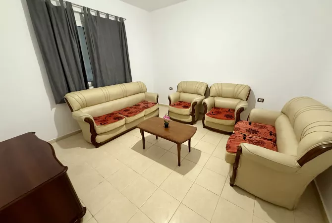 Appartamento in affitto a Tirana 1+1, Arredato