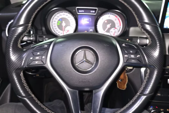 Auto in Vendita a Tirana, Mercedes-Benz, 2015 Diesel,Kambio Automatik Pagamento 15,000  Euro.