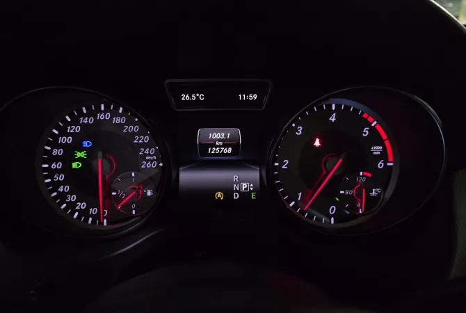 Auto in Vendita a Tirana, Mercedes-Benz, 2015 Diesel,Kambio Automatik Pagamento 15,000  Euro.