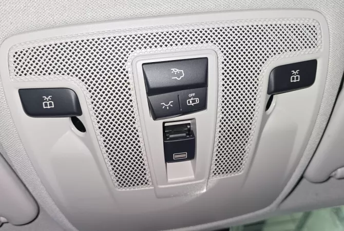 Auto in Vendita a Tirana, Mercedes-Benz, 2015 Diesel,Kambio Automatik Pagamento 15,000  Euro.