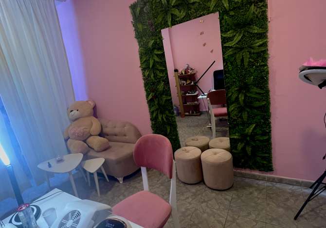 Ambient biznesi me qera 1+1 ne Tirane - 18,000 Leke