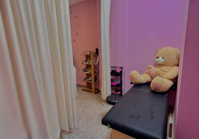 Ambient biznesi me qera 1+1 ne Tirane - 18,000 Leke