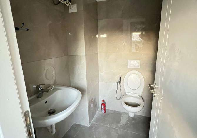 Ambient biznesi me qera 3+1 ne Tirane - 350 Euro