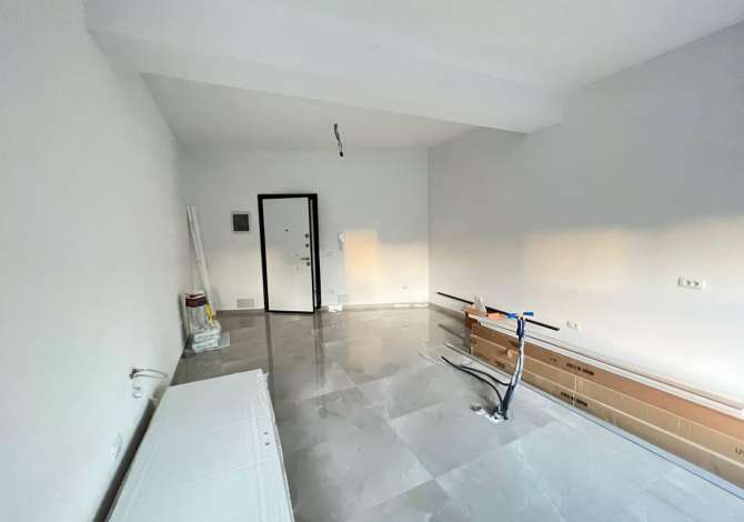 Ambient biznesi me qera 3+1 ne Tirane - 350 Euro