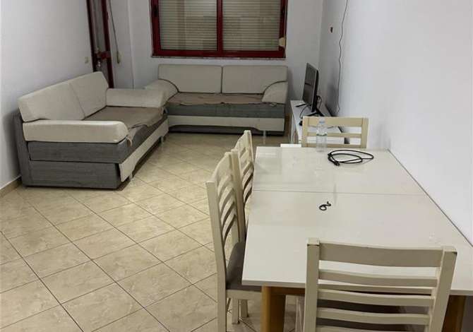 Shtepi me qera Apartament ne Tirane, 2+1, Mobilimi E mobiluar, Pagesa 35,000  Leke.