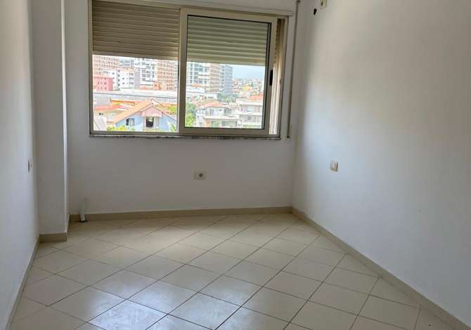 Shitet apartament 2+1 DON BOSKO PERBALLE SHKOLLES 135,000€ 