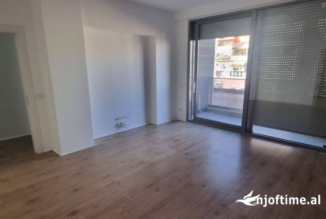 JEPET ME QIRA 2+1+2 bosh per zyre 1400Euro neto 