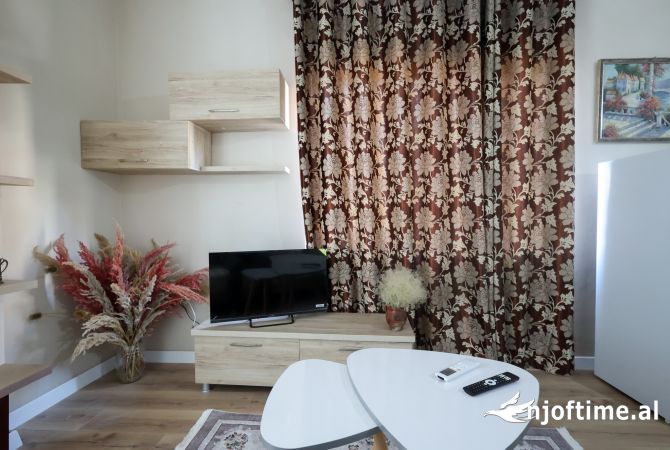 Shtepi me qera Apartament ne Tirane, 1+1, Mobilimi E mobiluar, Pagesa 40,000  Leke.