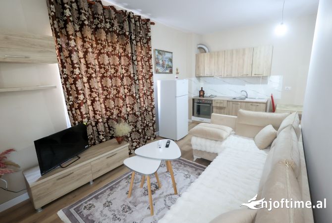 Shtepi me qera Apartament ne Tirane, 1+1, Mobilimi E mobiluar, Pagesa 40,000  Leke.